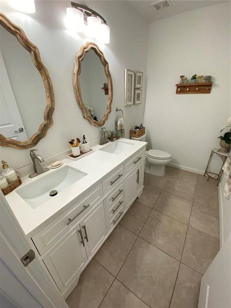 Furnished interior view inside a new home in , Parrish (Image 41).
