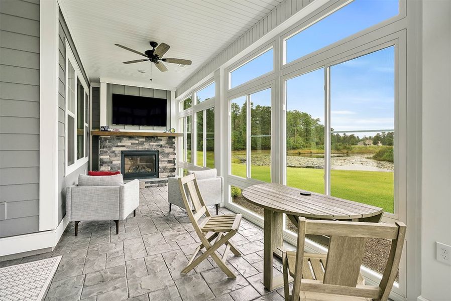 Bar Harbour II, Enclosed Loggia