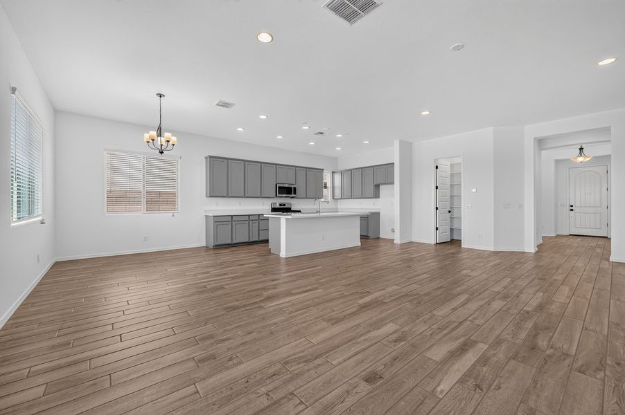 Spacious, unfurnished interior of a new home in Combs Ranch, San Tan Valley (Image 15).