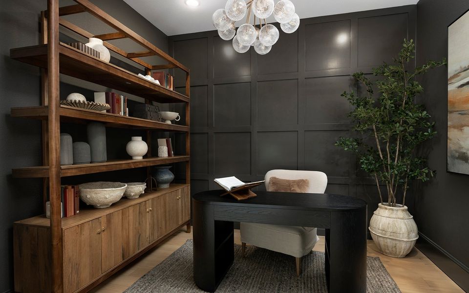 Representative furnished interior of a home built from the Hayden by Brookfield Residential in Midline, Webster (Image 10).