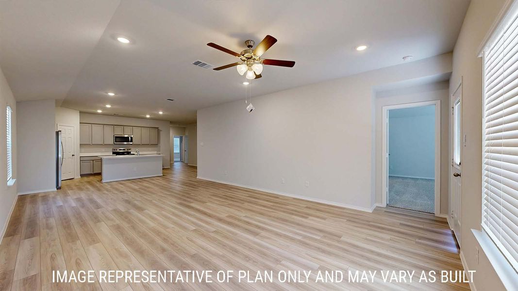 Spacious, unfurnished interior of a new home in Turnbo Ranch, Killeen (Image 18).