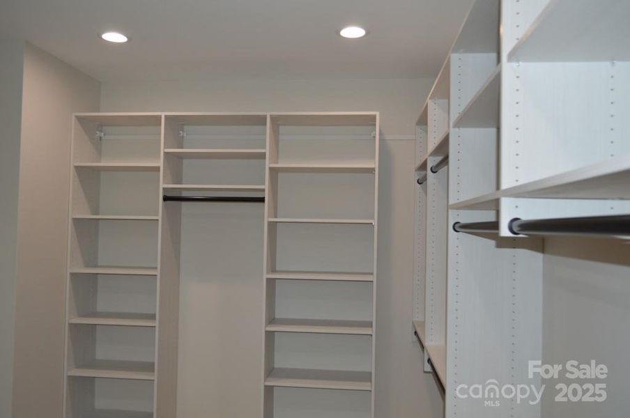 Image 43 of a home in .