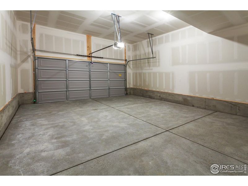 Spacious, unfurnished interior of a new home in Granary Trailblazer Collection - Single Family Homes, Johnstown (Image 25).