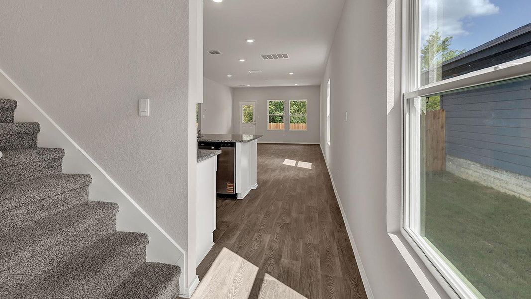 Spacious, unfurnished interior of a new home in Bollinger, Maxwell (Image 33).