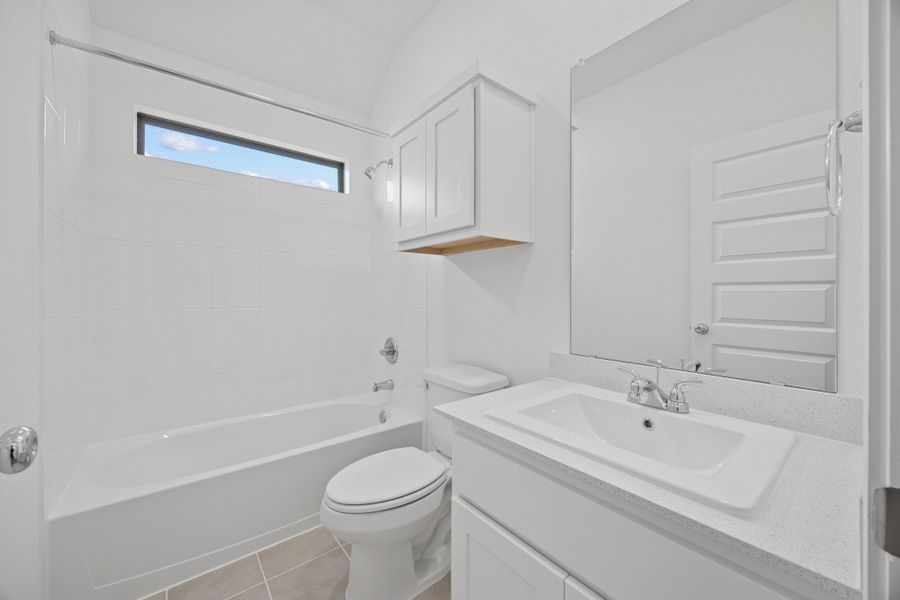 Furnished interior view inside a new home in Trinity Ranch, Elgin (Image 10).