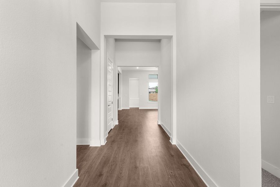 Spacious, unfurnished interior of a new home in Broken Oak, Georgetown (Image 71).