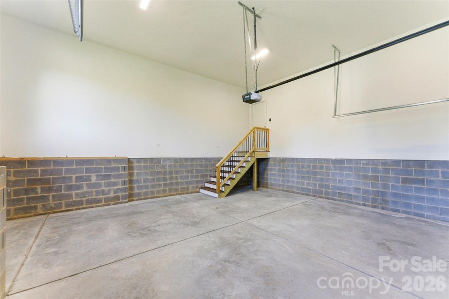 Spacious, unfurnished interior of a new home in , Conover (Image 29).