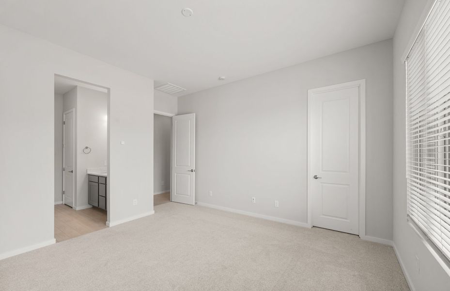 Spacious, unfurnished interior of a new home in Regent Hills - Meadow Series, Buckeye (Image 13). Spacious, unfurnished interior of a new home in Regent Hills - Meadow Series, Buckeye (Image 13).