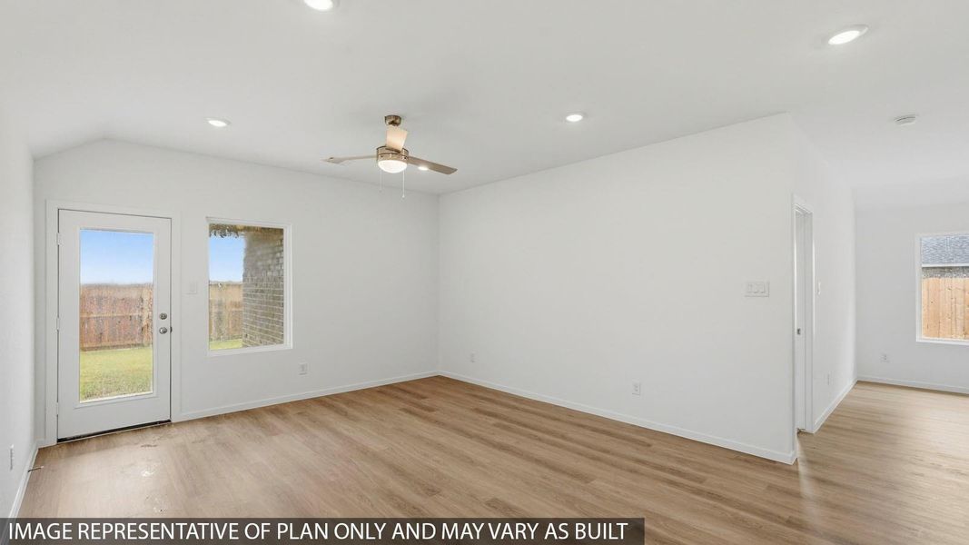 Spacious, unfurnished interior of a new home in Cypress Green, Tomball (Image 14).