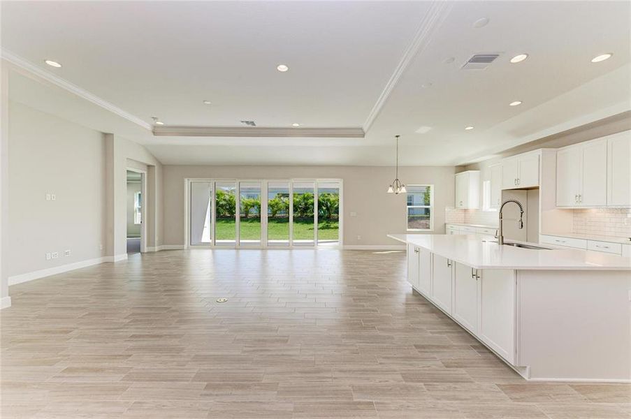 Spacious, unfurnished interior of a new home in Waterset, Apollo Beach (Image 28).