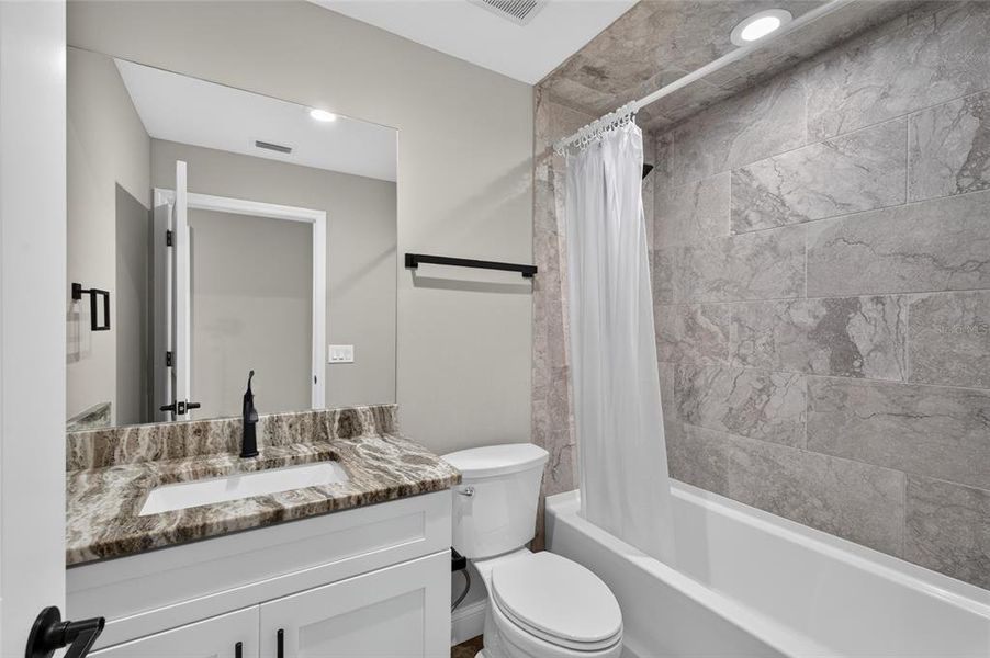 Furnished interior view inside a new home in , Winter Haven (Image 7).