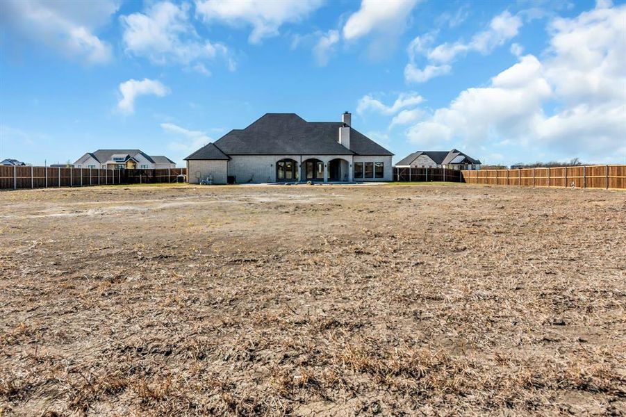Exterior details and patio area of a home in , Venus (Image 25).