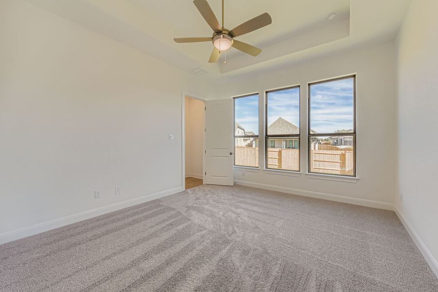 Spacious, unfurnished interior of a new home in 6 Creeks, Kyle (Image 8). Spacious, unfurnished interior of a new home in 6 Creeks, Kyle (Image 8).