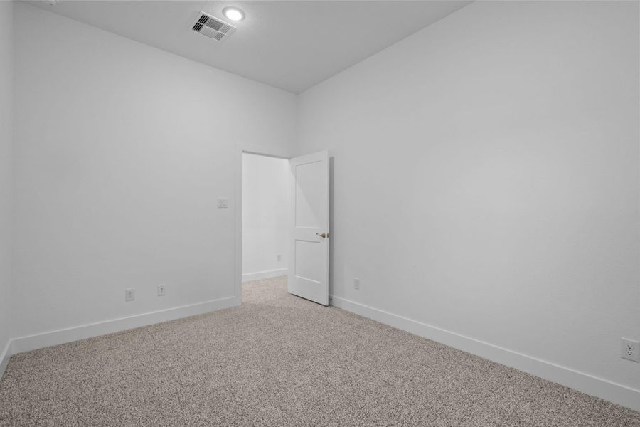 Spacious, unfurnished interior of a new home in Meridiana, Manvel (Image 22).