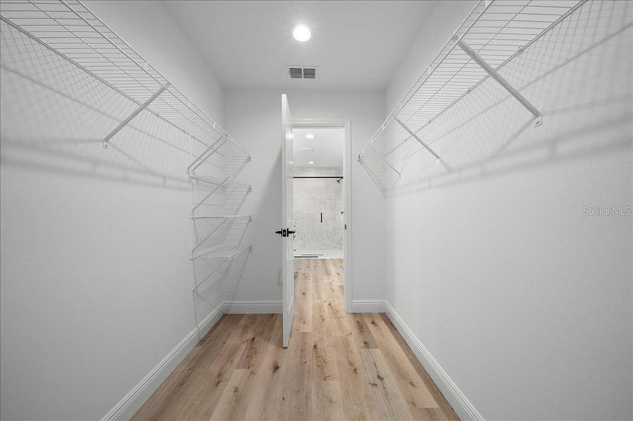 Spacious, unfurnished interior of a new home in , Ocala (Image 57).