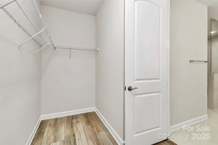 Spacious, unfurnished interior of a new home in , Mint Hill (Image 24).