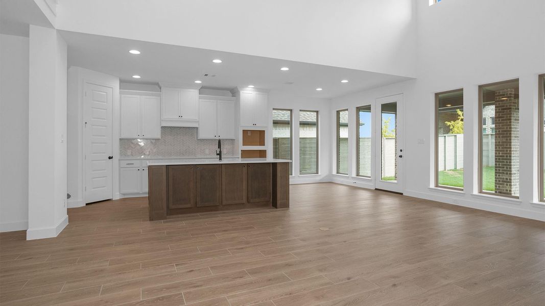 Spacious, unfurnished interior of a new home in Legacy, League City (Image 9). Spacious, unfurnished interior of a new home in Legacy, League City (Image 9).