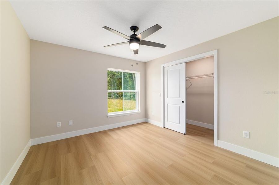 Spacious, unfurnished interior of a new home in , Dunnellon (Image 43).
