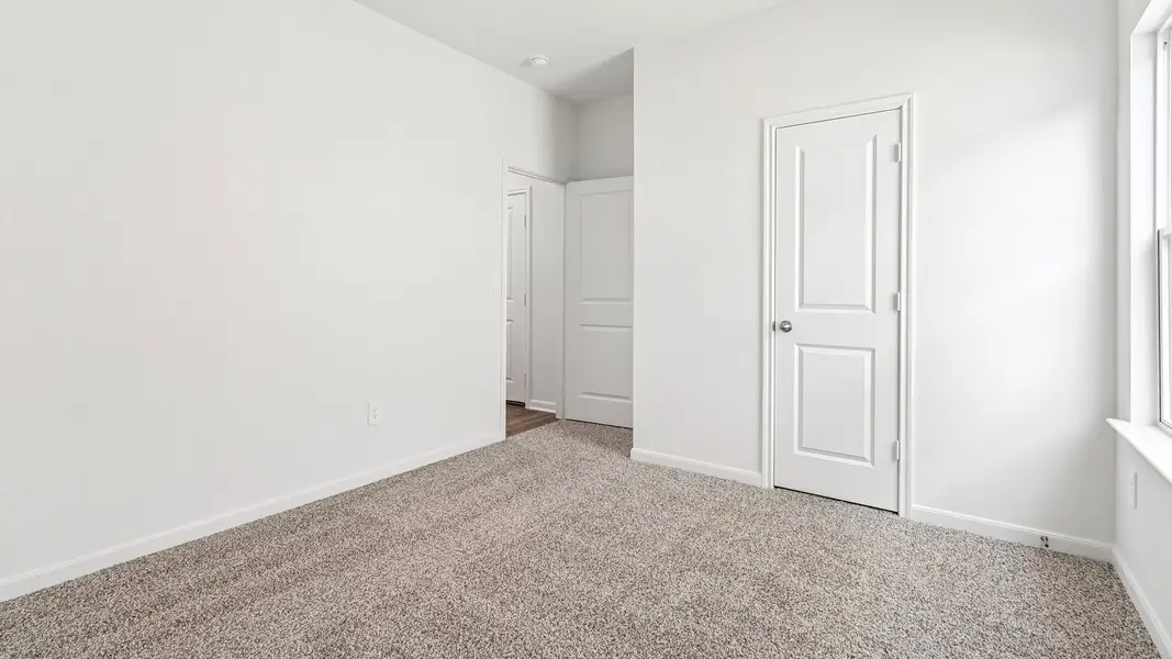 Spacious, unfurnished interior of a new home in Prairie Lakes, Buda (Image 19).