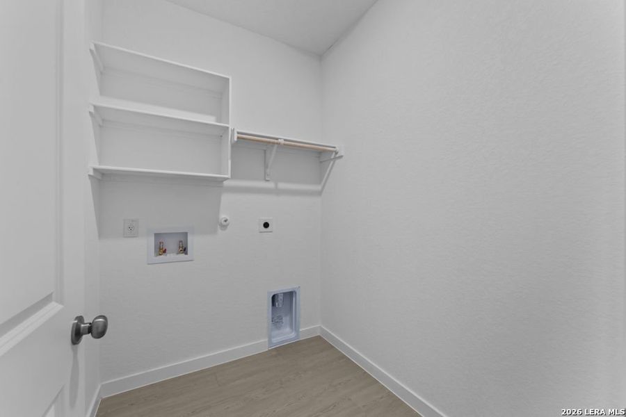Spacious, unfurnished interior of a new home in Espada, San Antonio (Image 8). Spacious, unfurnished interior of a new home in Espada, San Antonio (Image 8).
