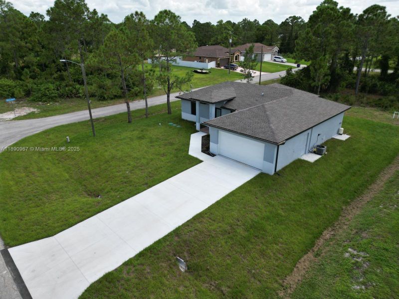 Community amenities in , Lehigh Acres (Image 11). Community amenities in , Lehigh Acres (Image 11).