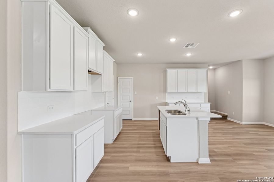 Image 29 of a home in Cinco Lakes. Image 29 of a home in Cinco Lakes.