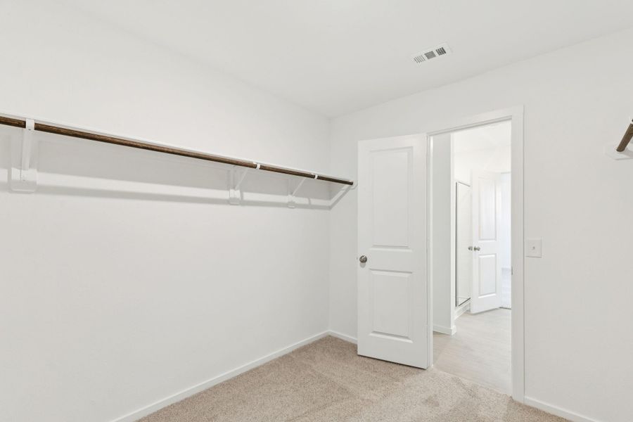 Spacious, unfurnished interior of a new home in Mavera, Conroe (Image 24).