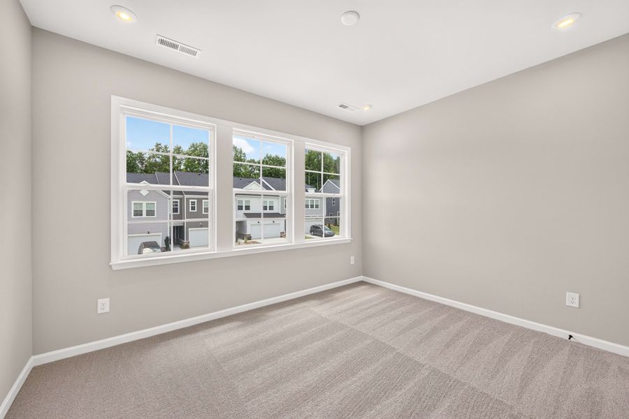 Spacious, unfurnished interior of a new home in Millstone, Cramerton (Image 31).