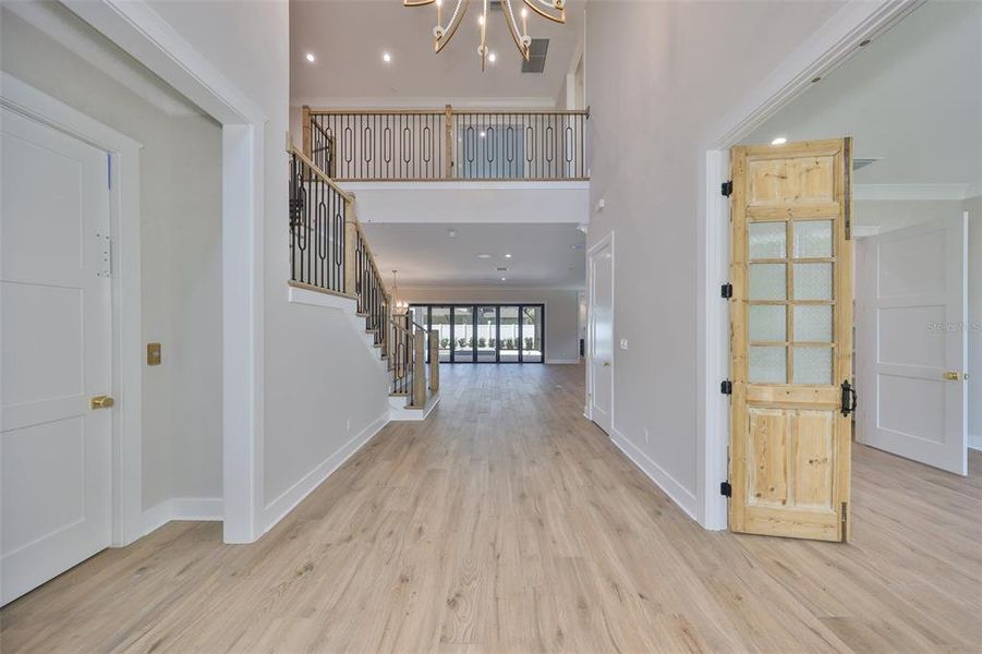 Spacious, unfurnished interior of a new home in , Tampa (Image 61).