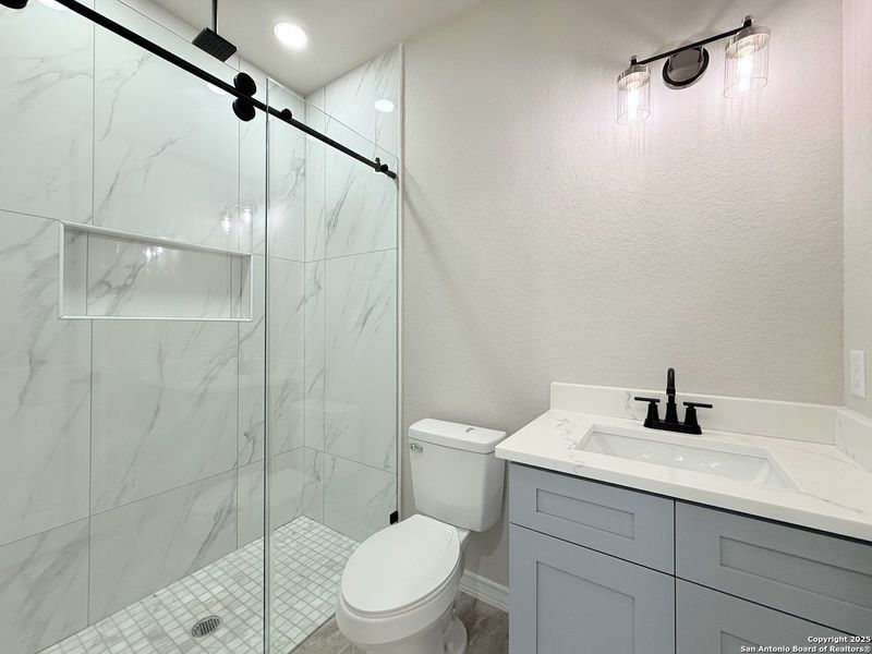 Furnished interior view inside a new home in , La Vernia (Image 7). Furnished interior view inside a new home in , La Vernia (Image 7).