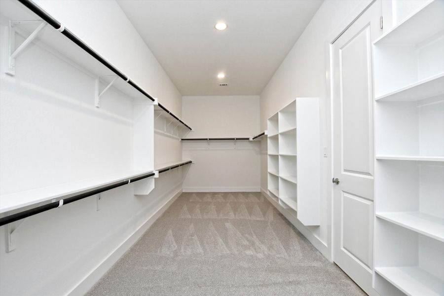 Spacious, unfurnished interior of a new home in The Hollows, Jonestown (Image 28).