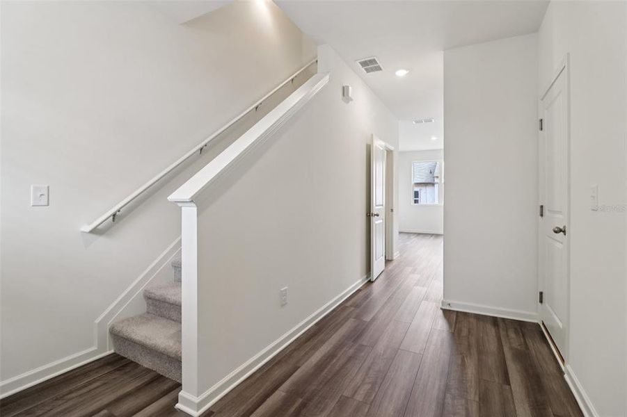 Spacious, unfurnished interior of a new home in Temples Crossing, Davenport (Image 20).