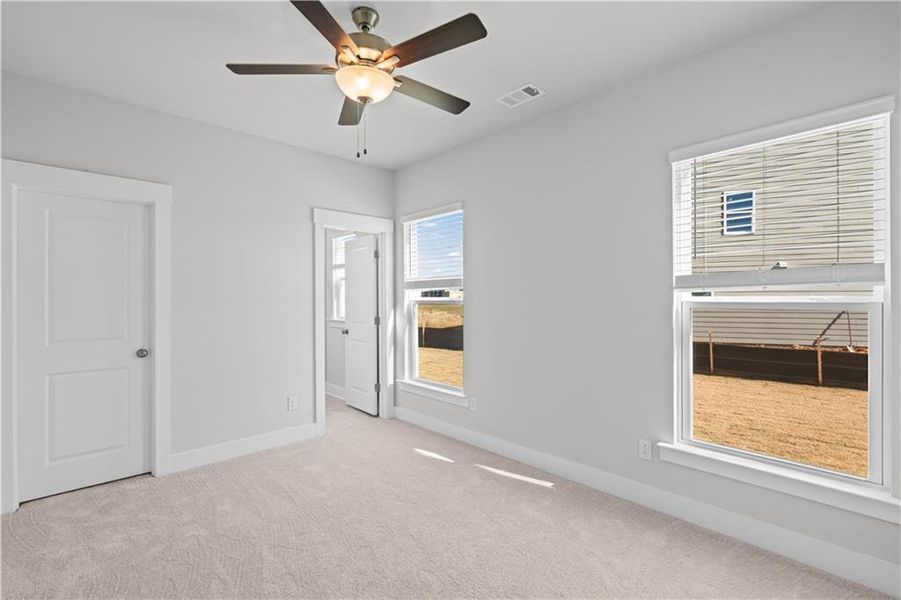 Spacious, unfurnished interior of a new home in Creekside at Skelton, Jefferson (Image 23).