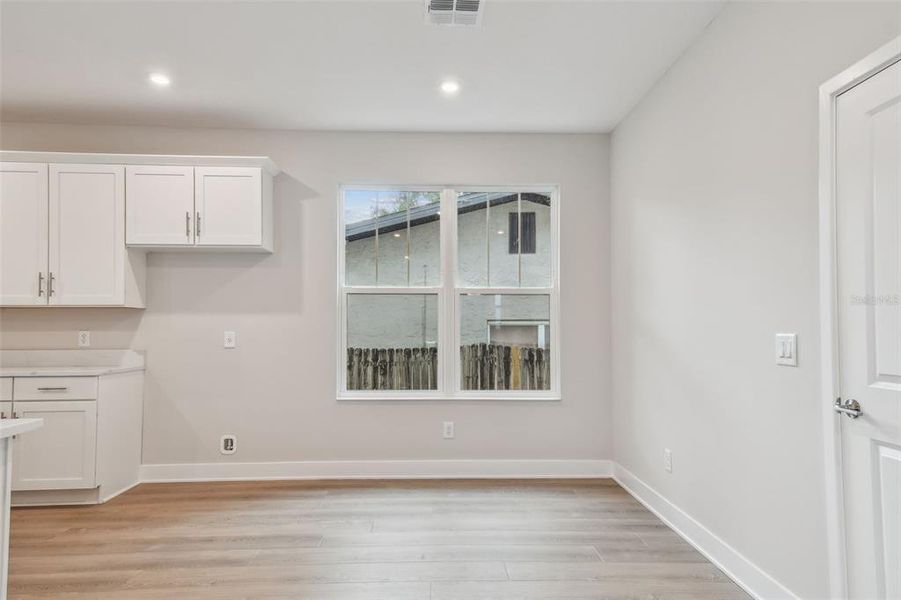 Spacious, unfurnished interior of a new home in , St. Petersburg (Image 31). Spacious, unfurnished interior of a new home in , St. Petersburg (Image 31).