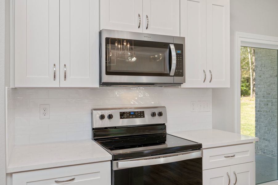 Representative furnished interior of a home built from the Savannah by CJL Homes in Oak Hollow, Crestview (Image 7).