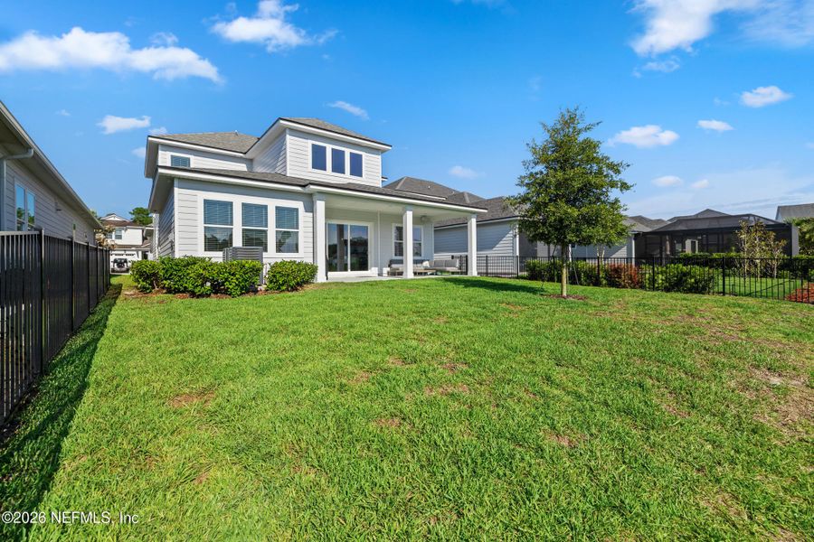 Exterior details and patio area of a home in , Ponte Vedra (Image 27).