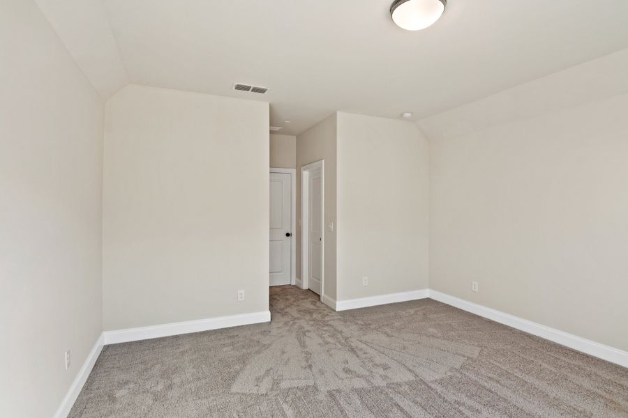 Representative unfurnished interior of a home built from the The Hillsdale by The Providence Group in Waterhaven, Cumming (Image 33).