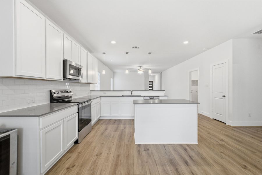 Furnished interior view inside a new home in Sanctuary, Salado (Image 12).