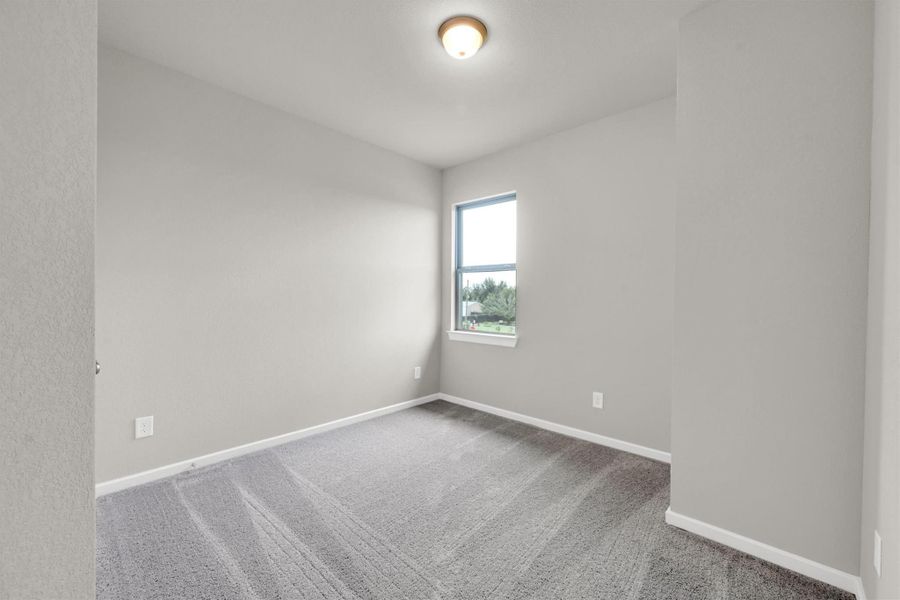 Spacious, unfurnished interior of a new home in La Segarra 40', Brookshire (Image 31).