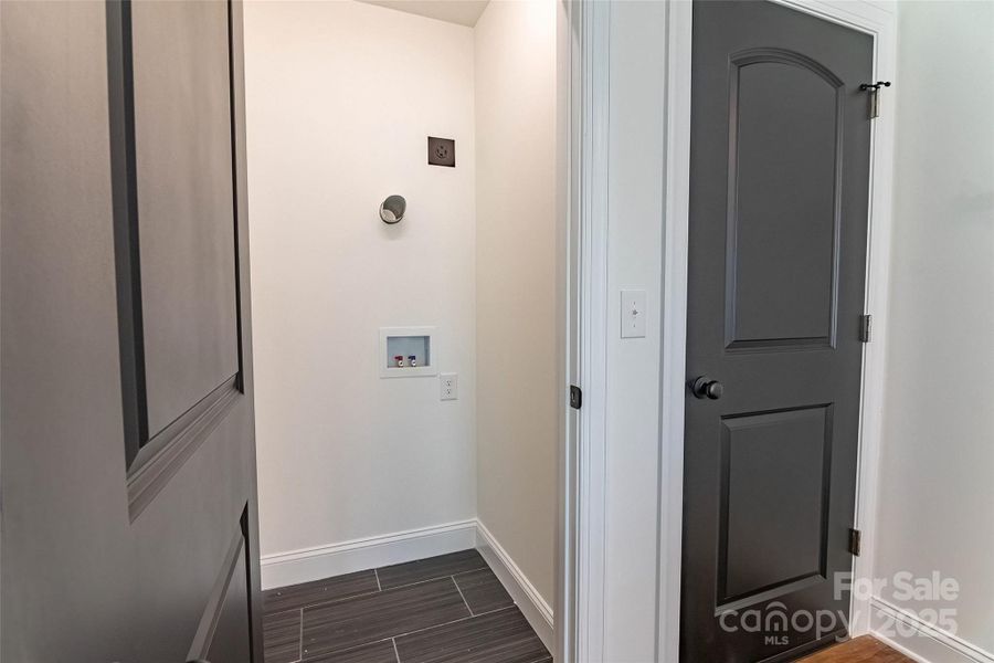 Spacious, unfurnished interior of a new home in , Shelby (Image 33).