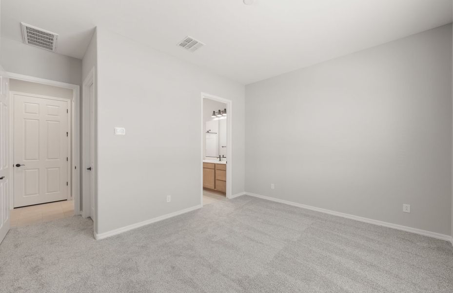 Spacious, unfurnished interior of a new home in Sun City Anthem at Merrill Ranch, Florence (Image 23). Spacious, unfurnished interior of a new home in Sun City Anthem at Merrill Ranch, Florence (Image 23).