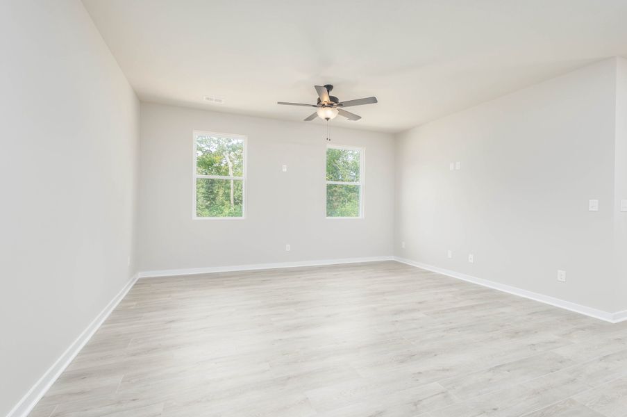 Representative unfurnished interior of a home built from the Rosewood by Nason Homes in Woodland Farms, Dickson (Image 18).