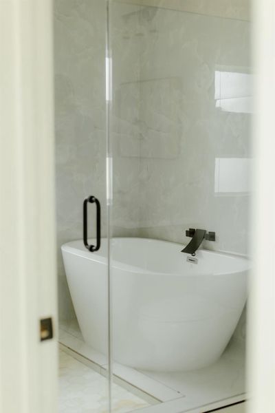 Close-up of interior finishes inside a home in , Houston (Image 24). Close-up of interior finishes inside a home in , Houston (Image 24).