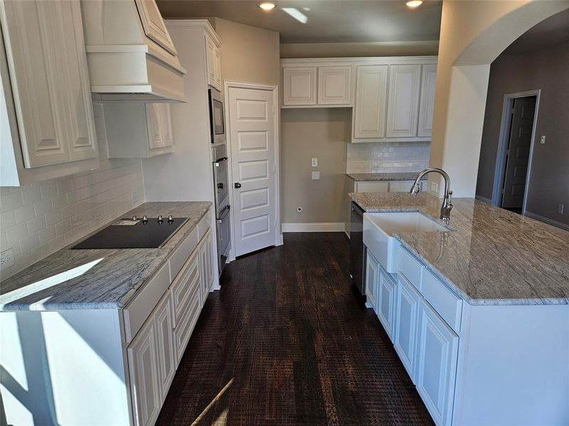 Furnished interior view inside a new home in Pecan Grove, Whitesboro (Image 7).