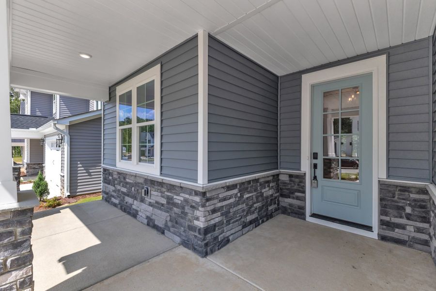 Representative exterior details of a home built from the The Whitley by RobuckHomes in Kennebec Crossing, Angier (Image 60). Representative exterior details of a home built from the The Whitley by RobuckHomes in Kennebec Crossing, Angier (Image 60).