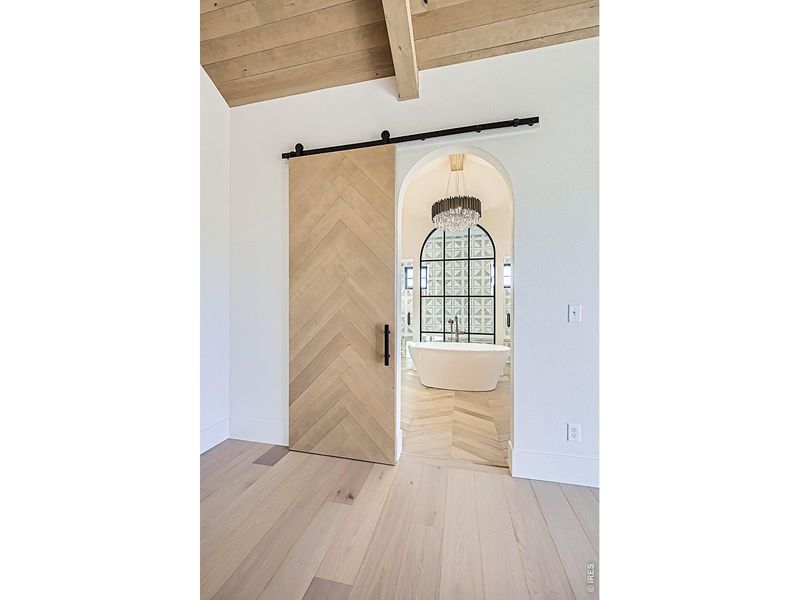 Spacious, unfurnished interior of a new home in , Greeley (Image 37).