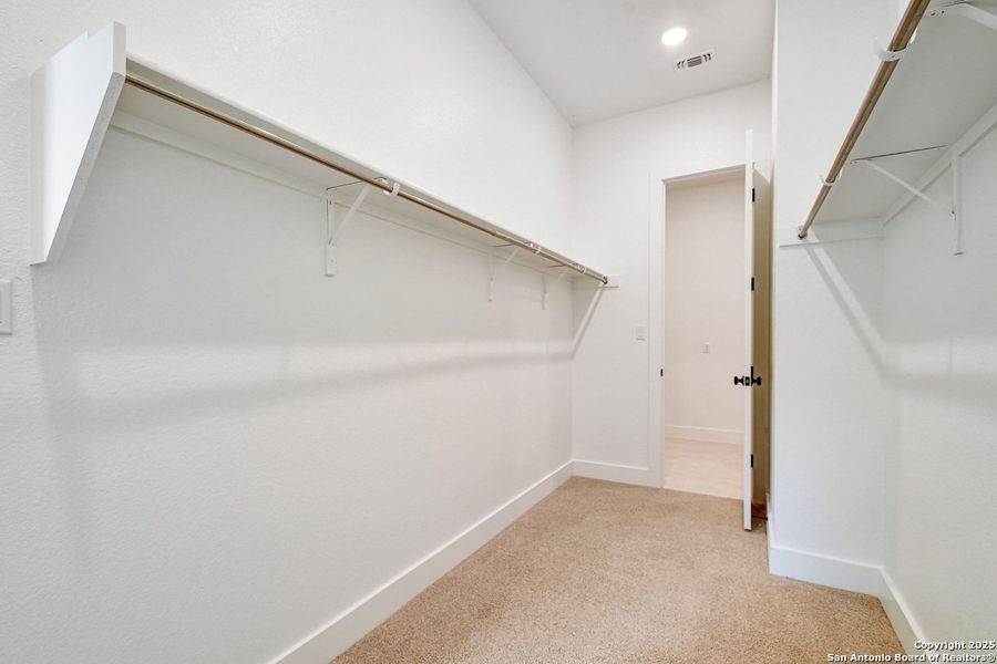 Spacious, unfurnished interior of a new home in La Cima: 70ft. lots, San Marcos (Image 16). Spacious, unfurnished interior of a new home in La Cima: 70ft. lots, San Marcos (Image 16).