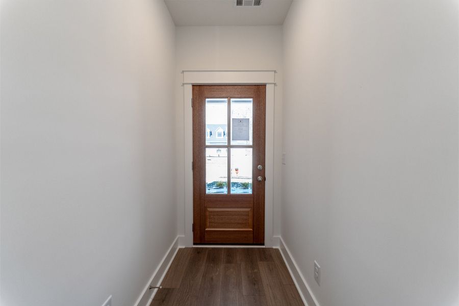 Spacious, unfurnished interior of a new home in Brush Creek, Fairview (Image 24).