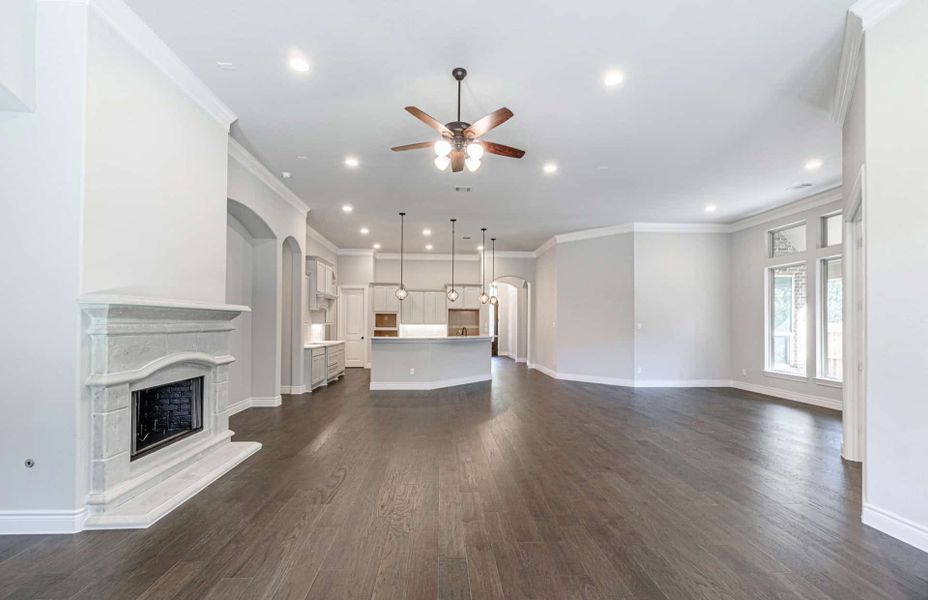Representative unfurnished interior of a home built from the 3358 by Ravenna Homes in Artavia 70′, Conroe (Image 41).