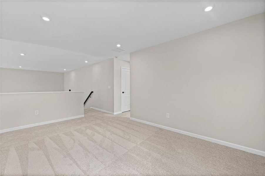 Spacious, unfurnished interior of a new home in Easton Park, Dallas (Image 30). Spacious, unfurnished interior of a new home in Easton Park, Dallas (Image 30).